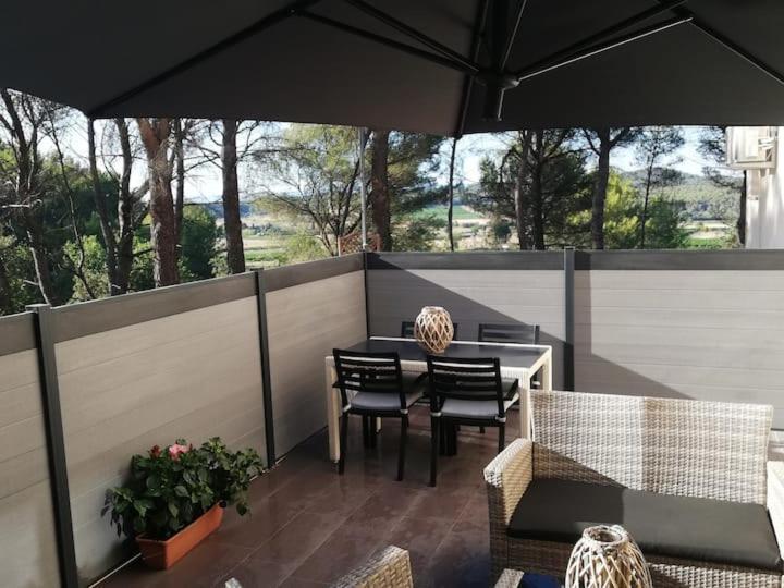 La Ribasse En Provence Apartment Venelles Bagian luar foto