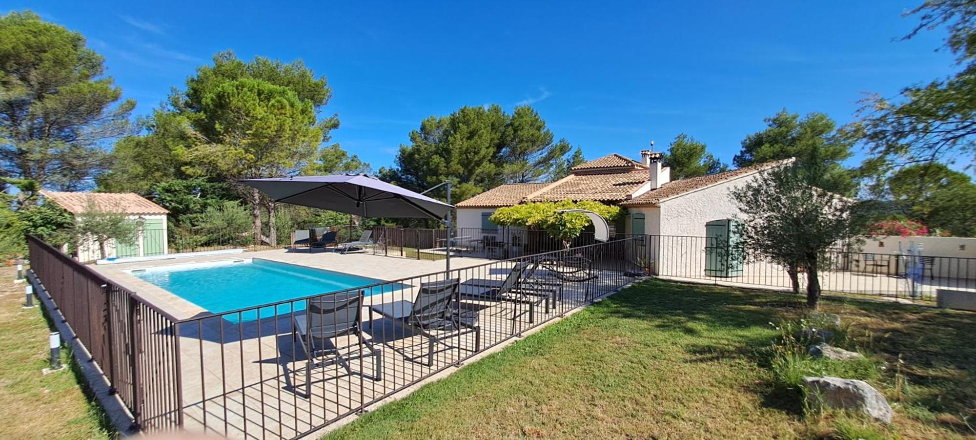 La Ribasse En Provence Apartment Venelles Ruang foto